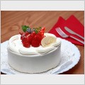 ���� � ��������� / Cake with strawberries